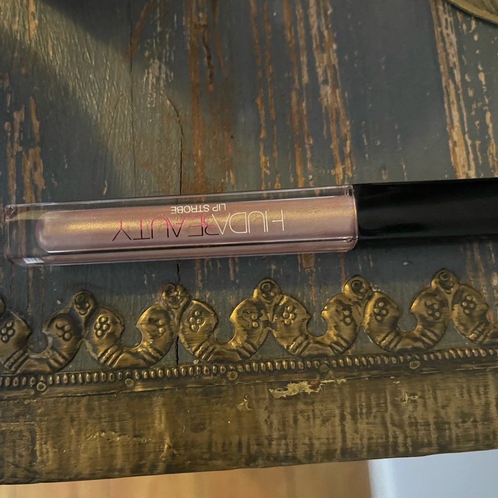 Huda lipstick